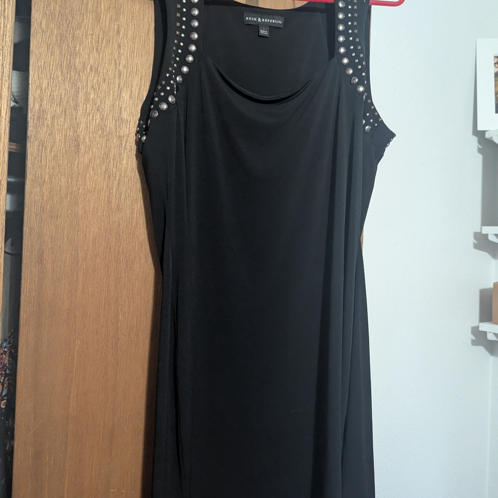 Rock & Republic Black Sheath Mini Dress with Scoop Neck